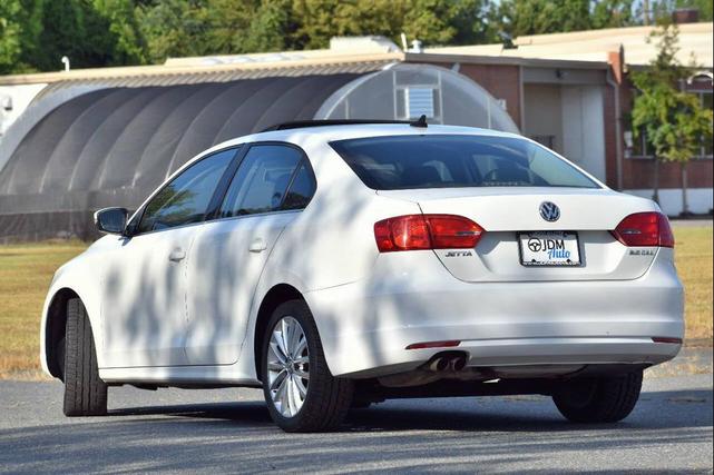 Photo of 2013 White Volkswagen Jetta