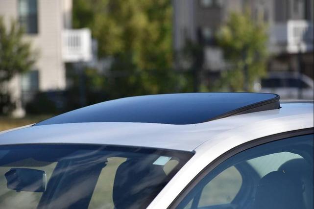 Photo of 2013 White Volkswagen Jetta