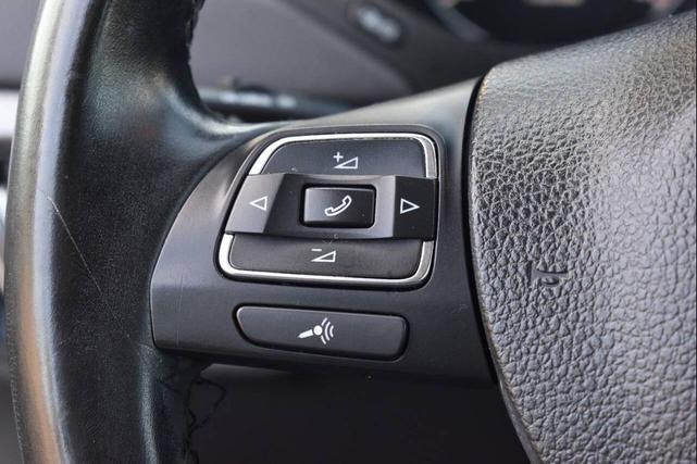 Photo of 2013 White Volkswagen Jetta