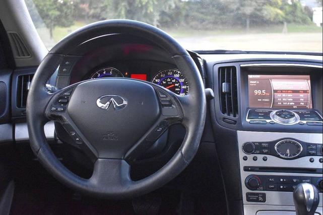 Photo of 2008 Gray INFINITI G35x