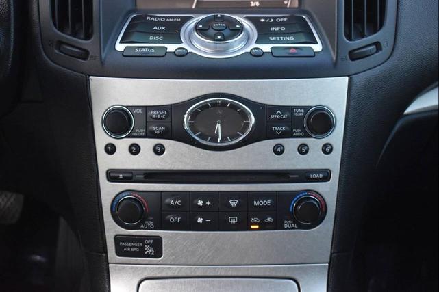 Photo of 2008 Gray INFINITI G35x
