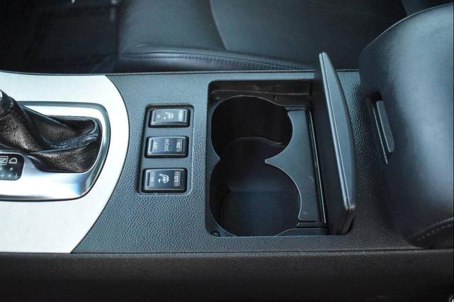 Photo of 2008 Gray INFINITI G35x