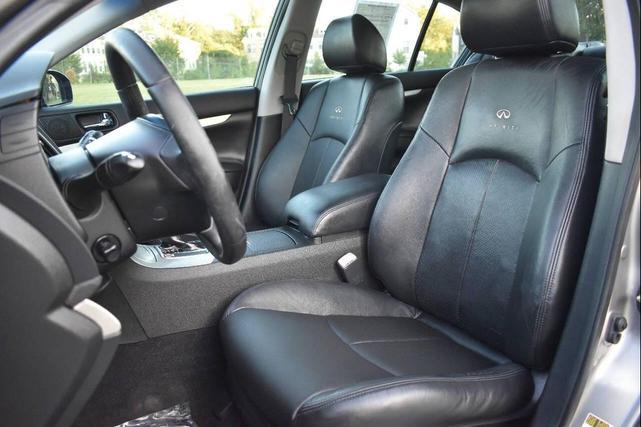 Photo of 2008 Gray INFINITI G35x