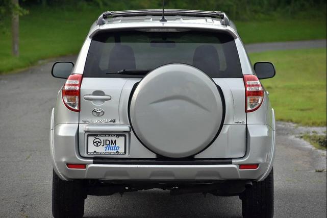 Photo of 2009 Classic Silver Metallic Toyota RAV4