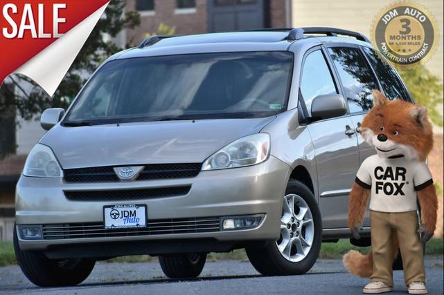Photo of 2005 Champagne Toyota Sienna