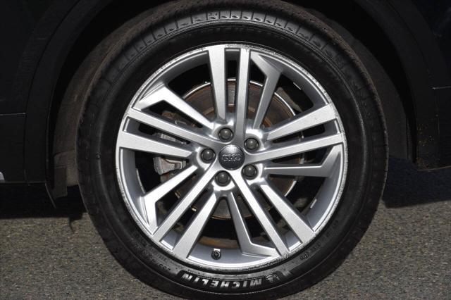 Photo of 2018 Black Audi Q5