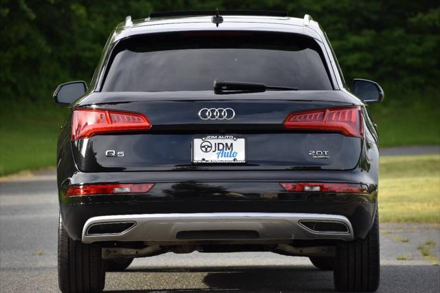 Photo of 2018 Black Audi Q5