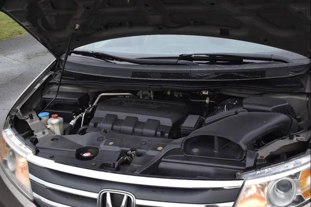 Photo of 2011 Champagne Honda Odyssey
