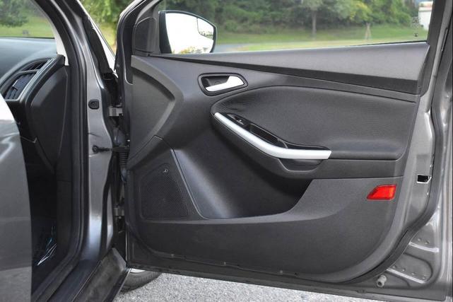 Photo of 2012 Gray Ford Focus