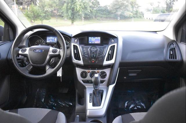 Photo of 2012 Gray Ford Focus