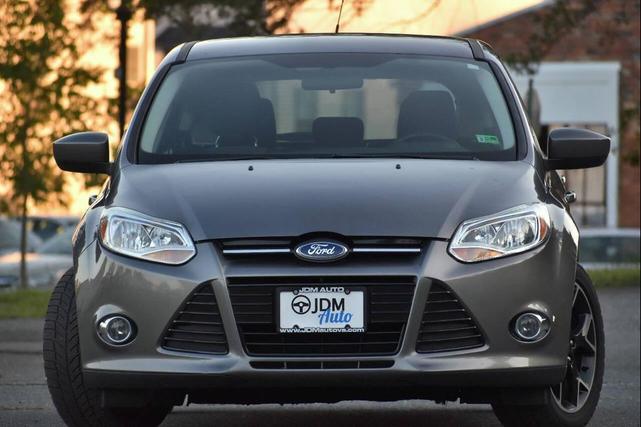 Photo of 2012 Gray Ford Focus