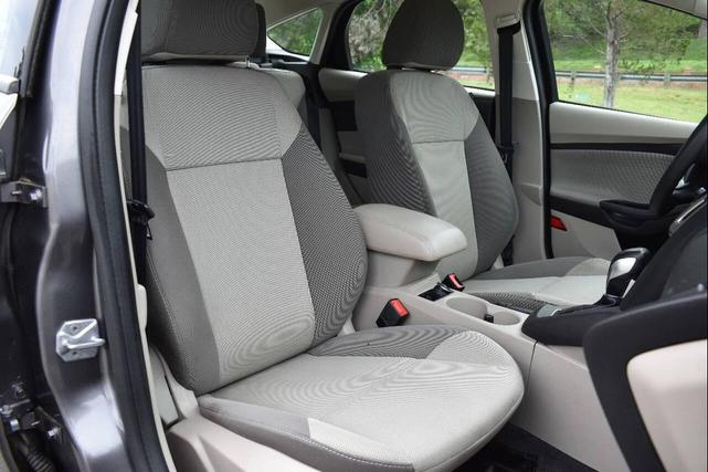 Photo of 2014 Gray Ford Focus