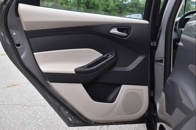 Photo of 2014 Gray Ford Focus