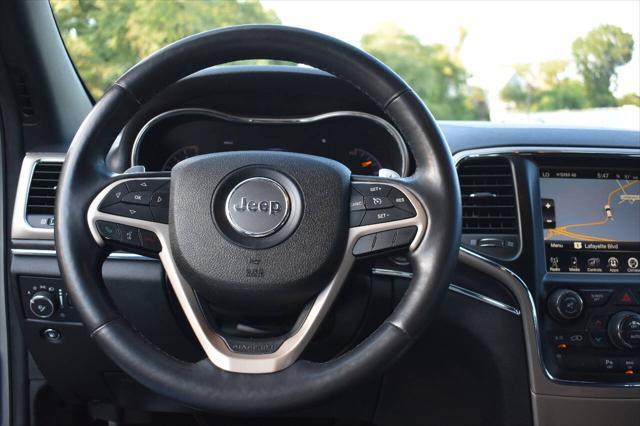 Photo of 2014 Silver Jeep Grand Cherokee