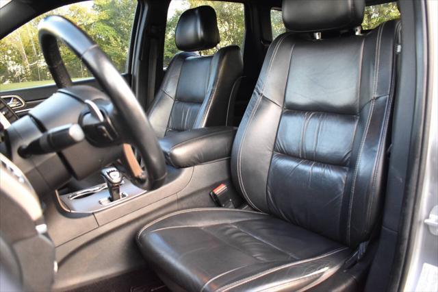 Photo of 2014 Silver Jeep Grand Cherokee