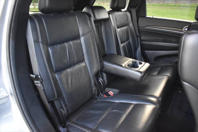 Photo of 2014 Silver Jeep Grand Cherokee