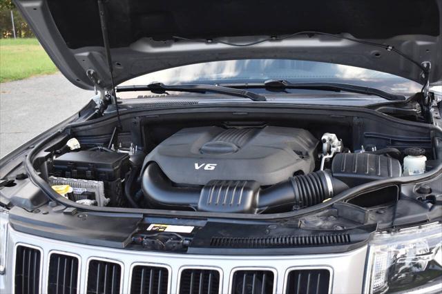 Photo of 2014 Silver Jeep Grand Cherokee