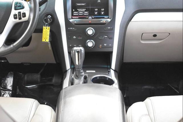 Photo of 2015 Brown Ford Explorer