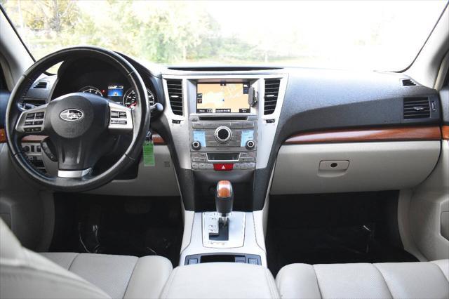 Photo of 2013 Deep Indigo Pearl Subaru Outback