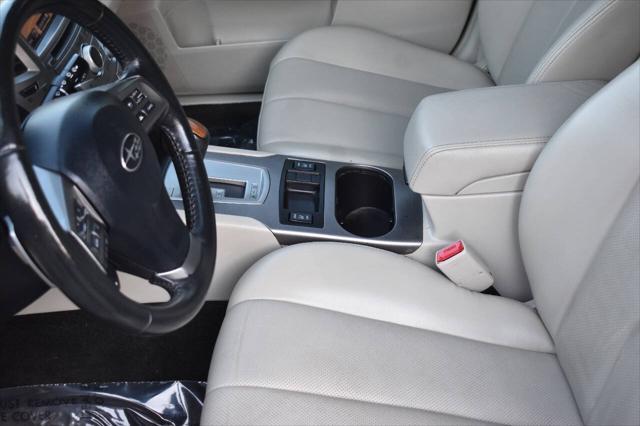 Photo of 2013 Deep Indigo Pearl Subaru Outback