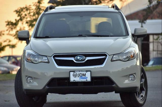 Photo of 2014 Beige Subaru XV Crosstrek