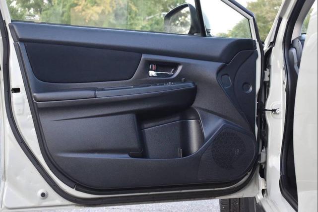 Photo of 2014 Beige Subaru XV Crosstrek