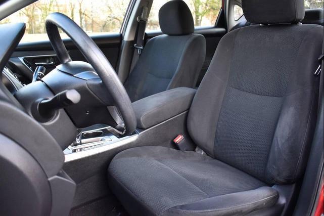 Photo of 2014 Cayenne Red Metallic Nissan Altima