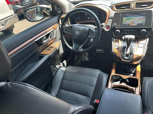 Photo of 2018 White Diamond Pearl Honda CR-V