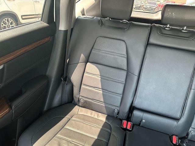 Photo of 2018 White Diamond Pearl Honda CR-V
