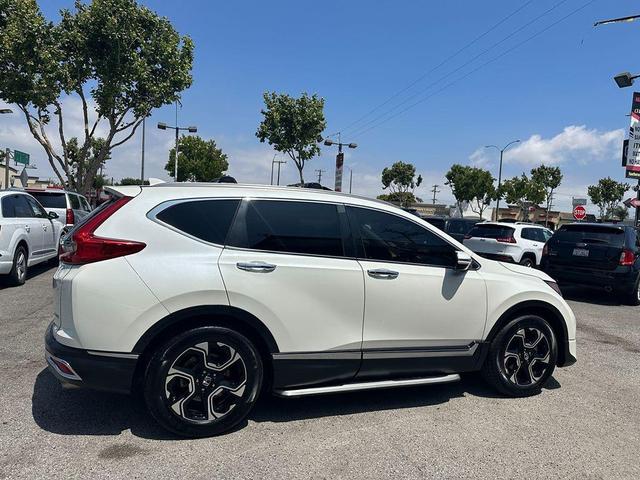 Photo of 2018 White Diamond Pearl Honda CR-V
