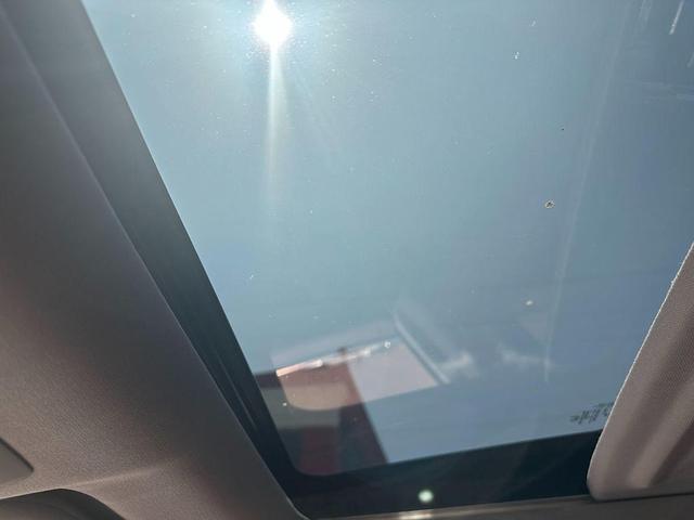 Photo of 2018 White Diamond Pearl Honda CR-V
