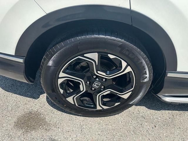 Photo of 2018 White Diamond Pearl Honda CR-V
