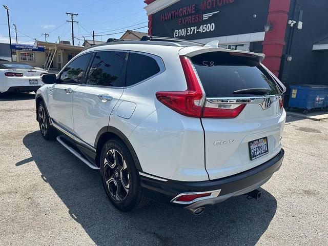 Photo of 2018 White Diamond Pearl Honda CR-V