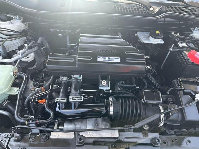 Photo of 2018 White Diamond Pearl Honda CR-V