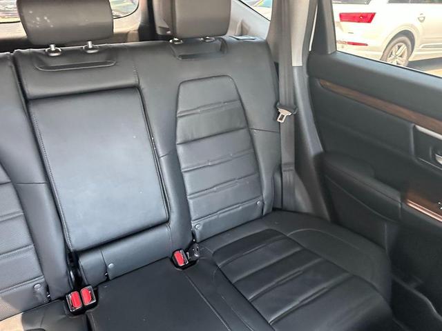 Photo of 2018 White Diamond Pearl Honda CR-V