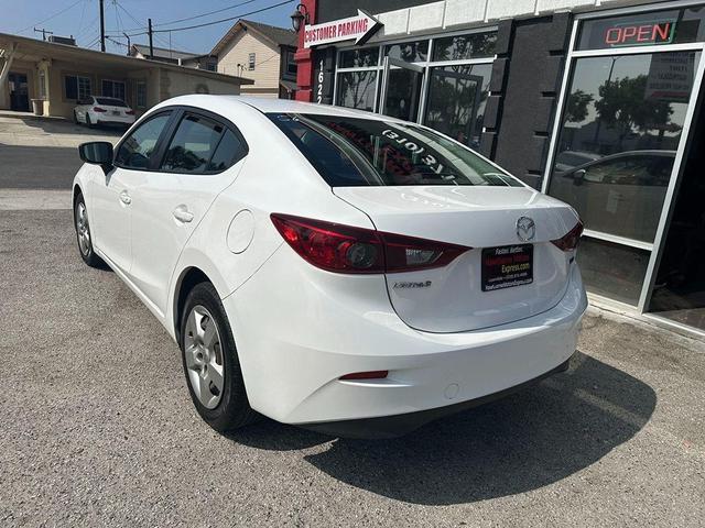 Photo of 2017 Snowflake White Pearl Mica Mazda Mazda3