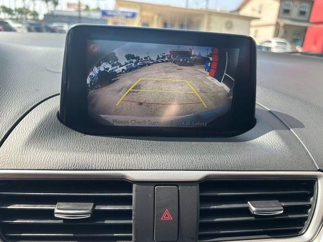 Photo of 2017 Snowflake White Pearl Mica Mazda Mazda3