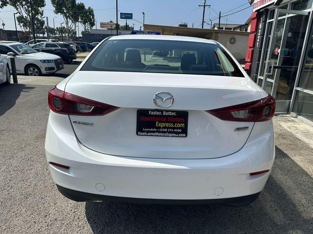 Photo of 2017 Snowflake White Pearl Mica Mazda Mazda3