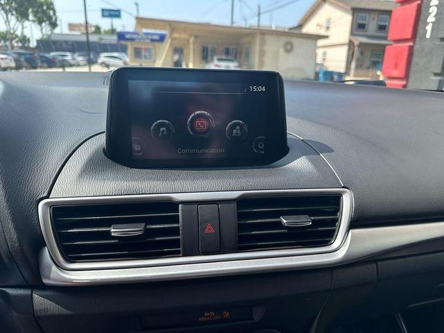 Photo of 2017 Snowflake White Pearl Mica Mazda Mazda3