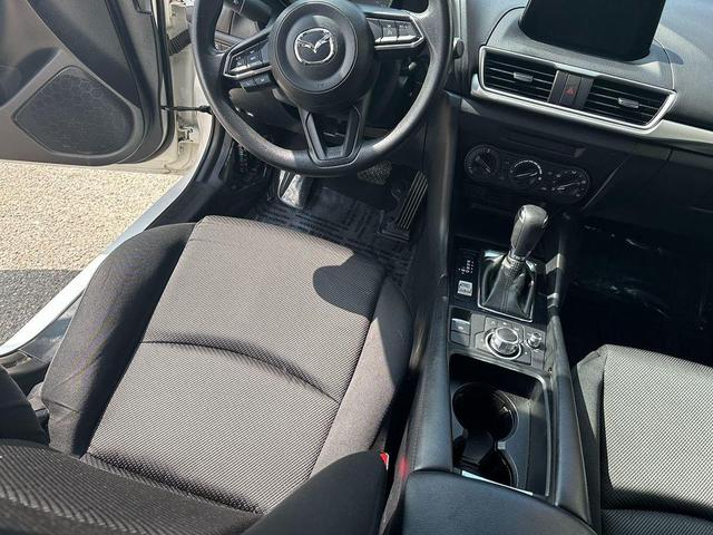 Photo of 2017 Snowflake White Pearl Mica Mazda Mazda3