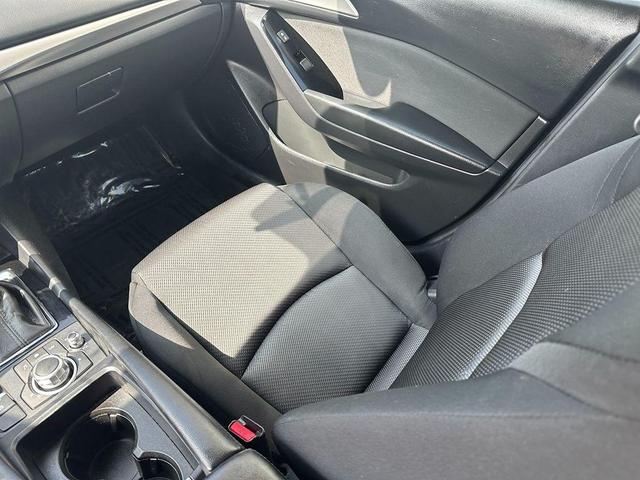 Photo of 2017 Snowflake White Pearl Mica Mazda Mazda3