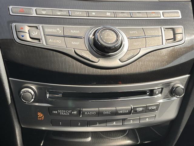 Photo of 2017 Majestic White INFINITI QX60