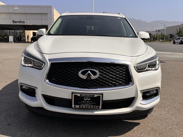 Photo of 2017 Majestic White INFINITI QX60