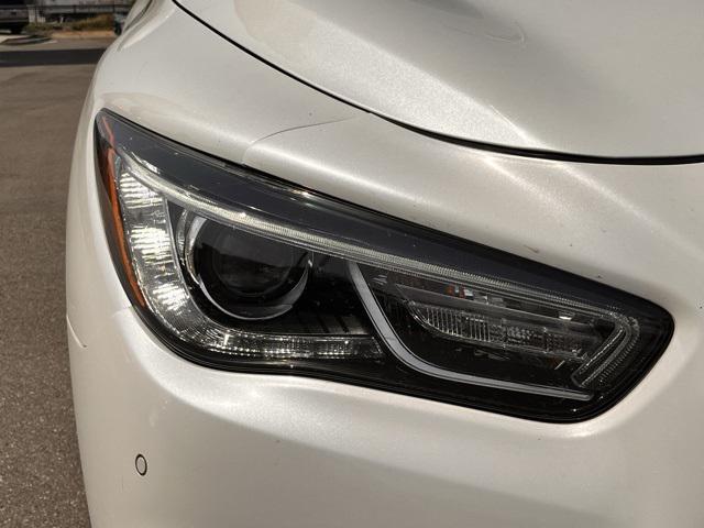 Photo of 2017 Majestic White INFINITI QX60