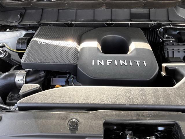 Photo of 2025 Majestic White/Black Obsidian INFINITI QX60