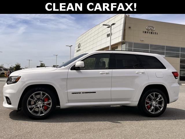 Photo of 2018 Diamond Black Crystal Pearlcoat Jeep Grand Cherokee