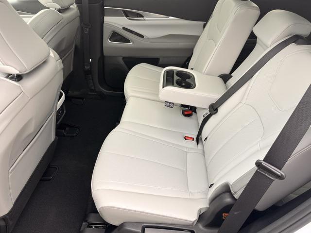 Photo of 2026 Radiant White INFINITI QX60