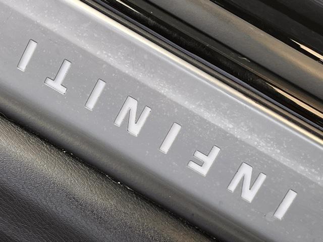 Photo of 2023 Black Obsidian INFINITI QX80