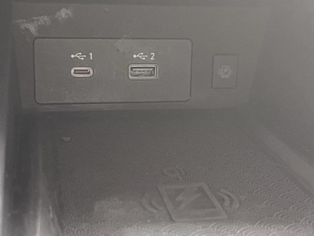 Photo of 2023 Majestic White INFINITI QX60