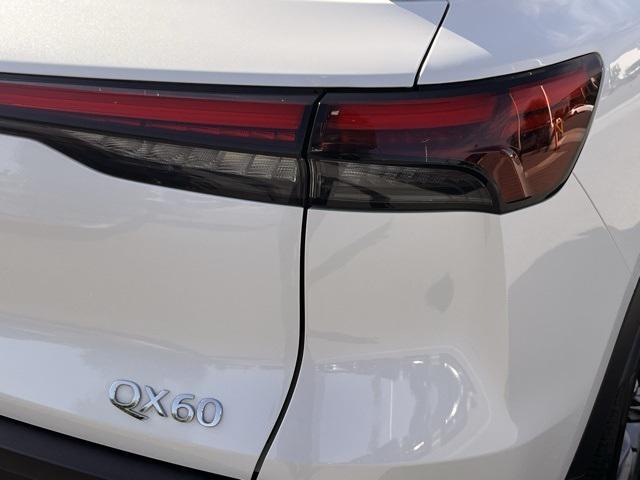 Photo of 2023 Majestic White INFINITI QX60